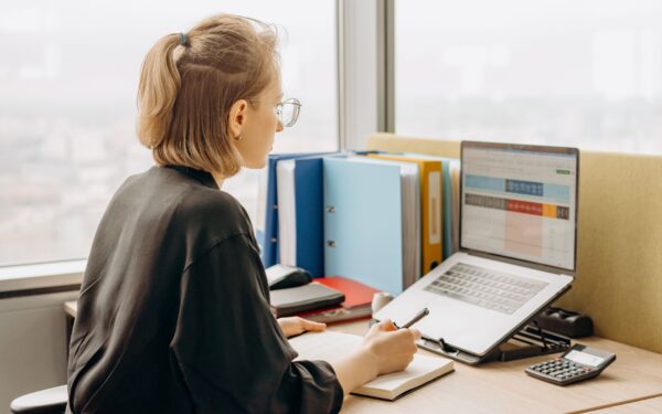 A calm guide to AI for spreadsheets: simple ways to save time without breaking your files
