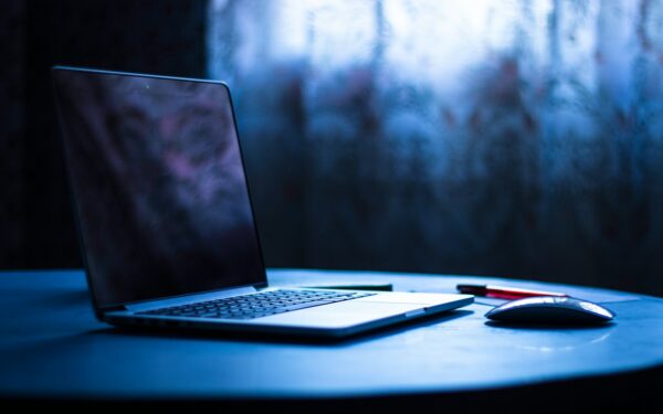 A simple evening shutdown routine that makes tomorrow’s digital work easier