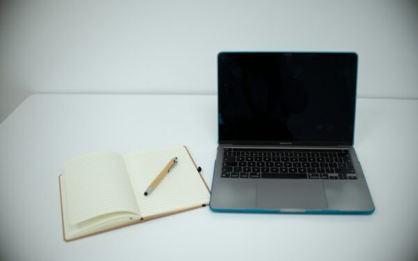 A simple note hub: how to centralize your digital notes without changing all your apps