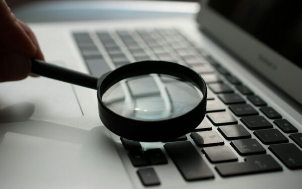 Calm guide to AI fact-checking: how to double-check information without becoming a researcher