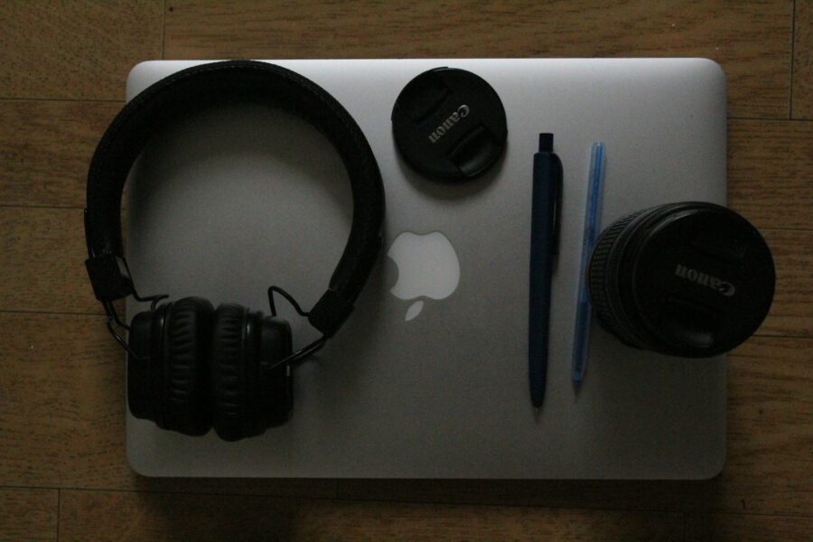 Laptop smartphone headphones