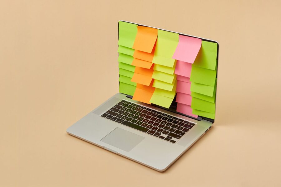 Laptop desk note