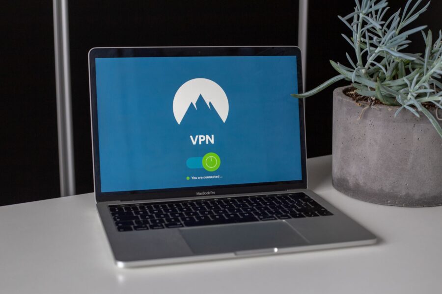 Laptop smartphone vpn