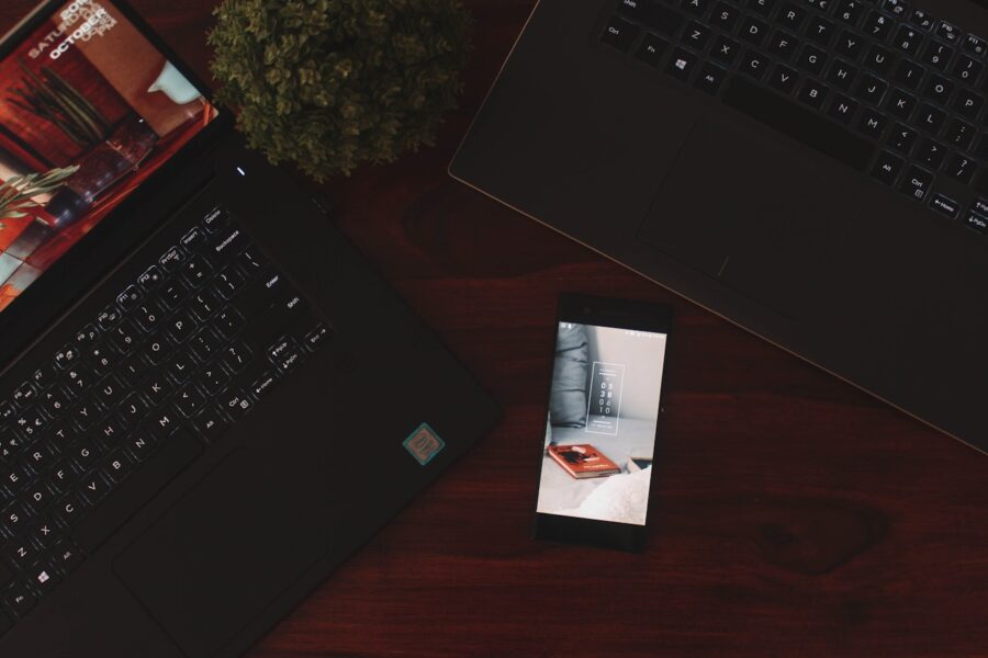 Laptop smartphone software