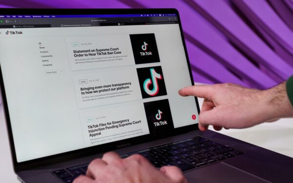 How to spot and avoid fake websites before they steal your data