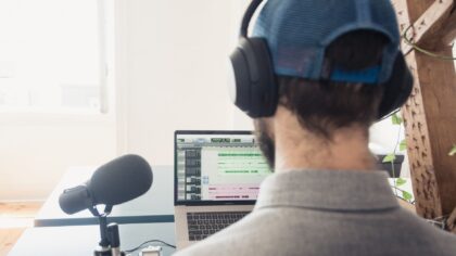 How to use audio editing software to clean up recordings for podcasts, meetings and videos