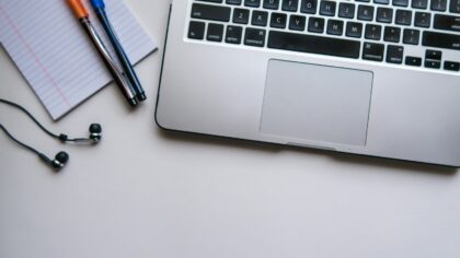 How to use audio transcription software to turn meetings and interviews into searchable notes