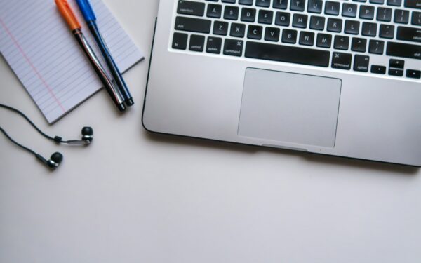 How to use audio transcription software to turn meetings and interviews into searchable notes