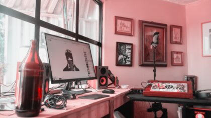 How to use free screen recording software to explain things faster at work