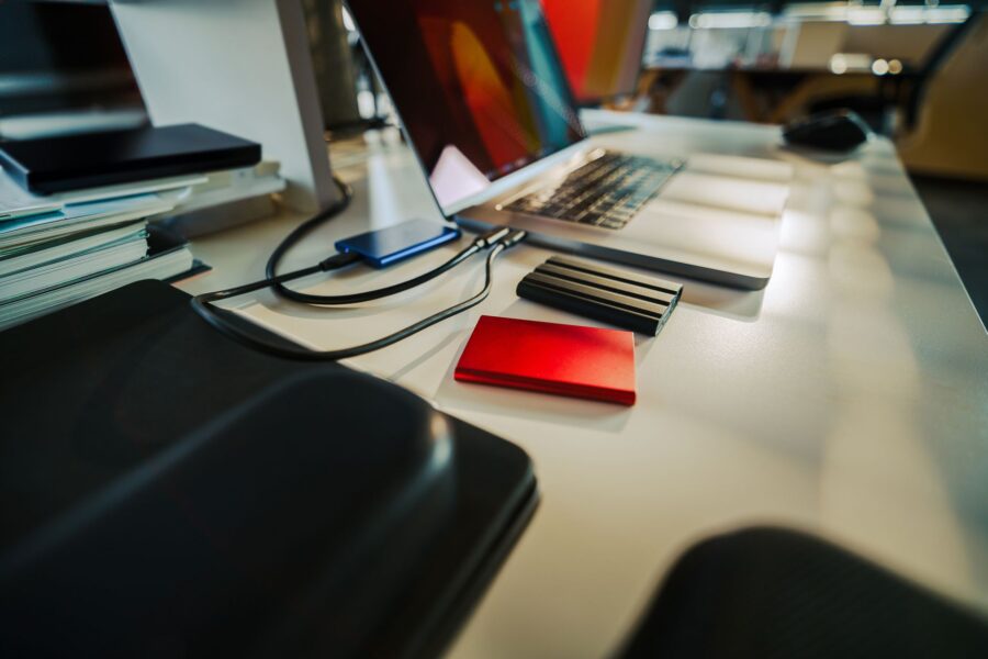 Freelancer laptop external