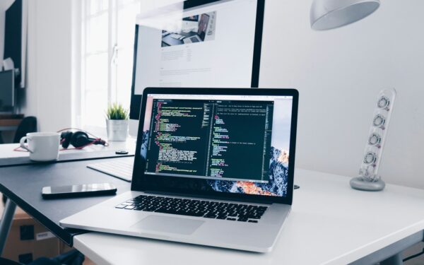 Simple AI summarization: how to read more in less time without missing the point
