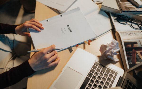 Simple AI summarization: how to scan long texts faster without missing key points