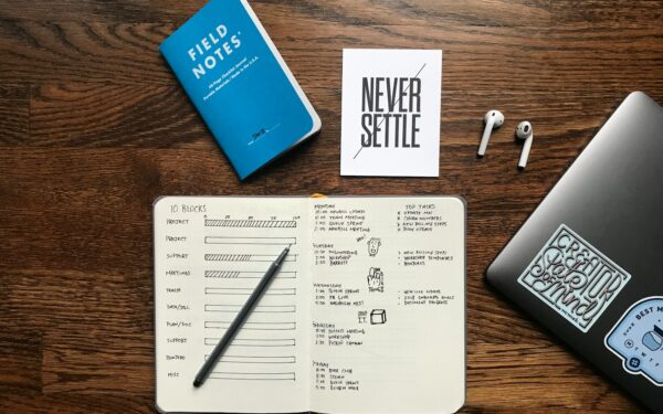 A calm monthly planning dashboard: link your calendar, tasks and projects without drowning in details