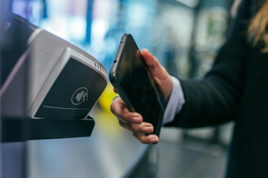 Contactless payment terminal