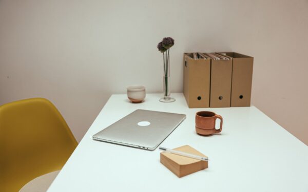 A simple “inbox lane” for your files: keep your downloads and screenshots under control
