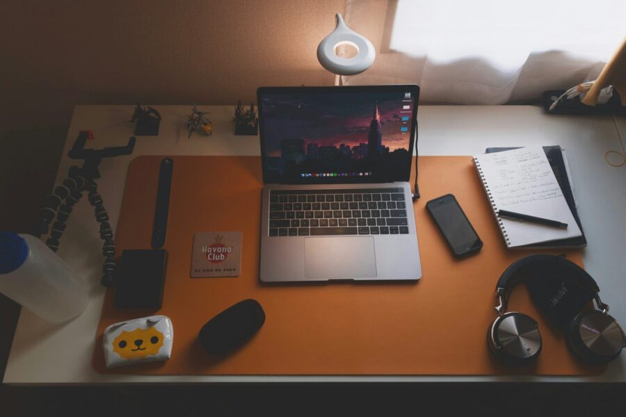 Laptop smartphone desk