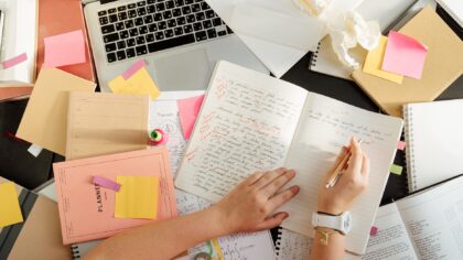 Calm guide to AI for students: using digital assistants to study smarter, not harder