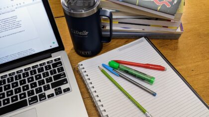 Calm guide to AI for students: using smart tools without hurting your learning