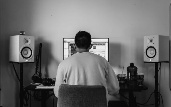 Calm guide to AI myths: what everyday users should know before they start