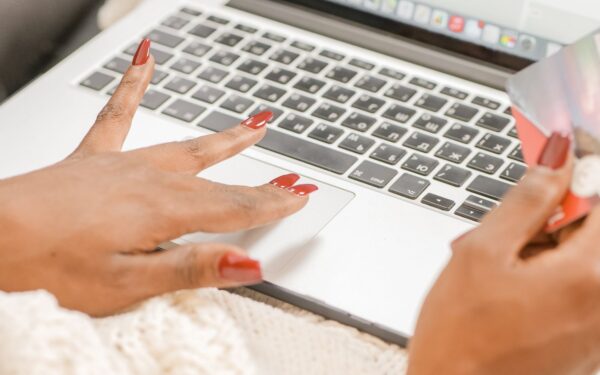 Calm guide to shopping scams: how to check if an online store is real before you pay