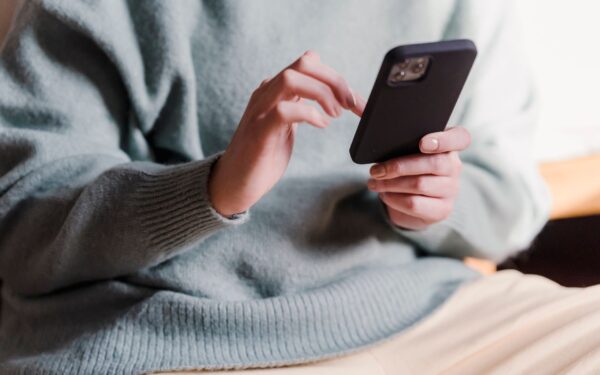Calm guide to smishing: how to handle suspicious text messages without stress