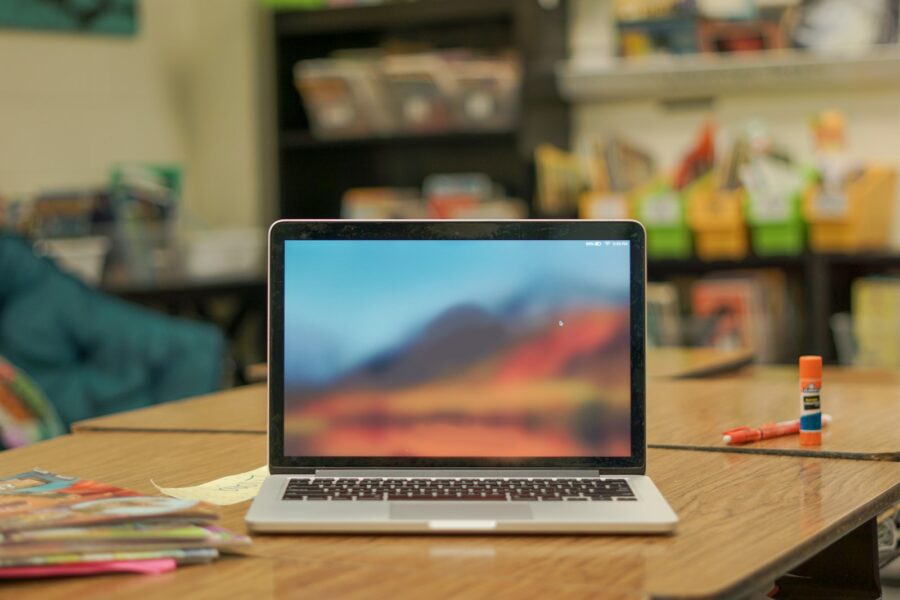 Student laptop note