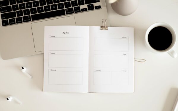 How to build a simple weekly review that actually keeps your digital life organized