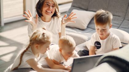 How to protect children online without spying on them: a calm guide for parents
