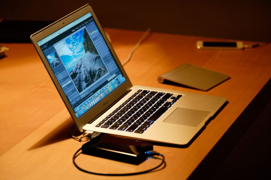 Laptop desk cloud