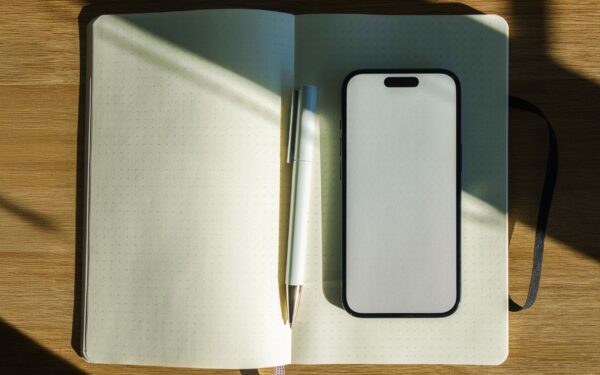 How to use lightweight note apps as a simple thinking space, not a second job