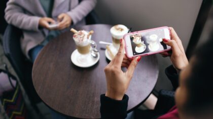 How to use offline translation apps so you can communicate confidently without mobile data