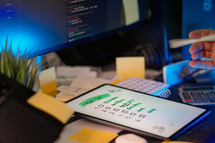 Digital whiteboard laptop