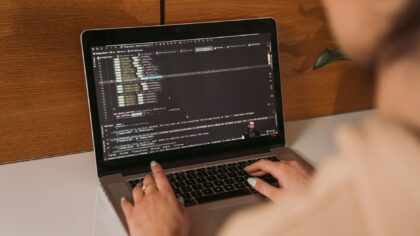 How to use simple desktop database apps to organize information without learning SQL