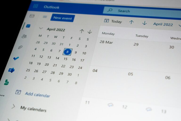 Digital calendar close