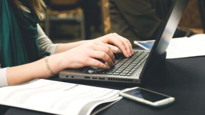 Simple guide to file formats: understand PDFs, DOCX, JPG and more without getting lost
