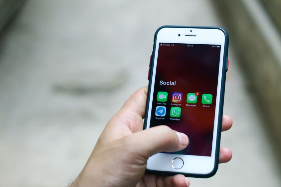 Smartphone messaging app
