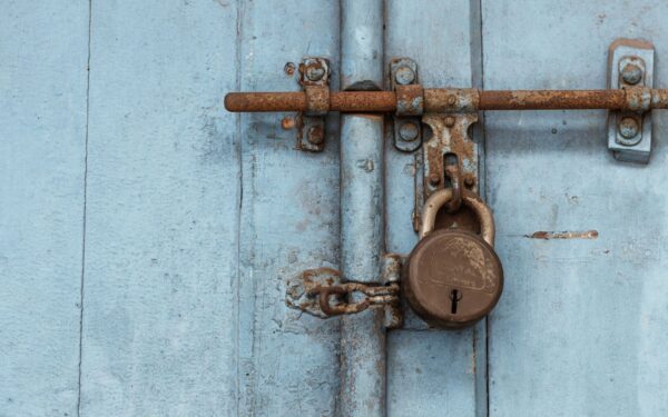 Simple guide to URLs: how web addresses work and how to read them safely