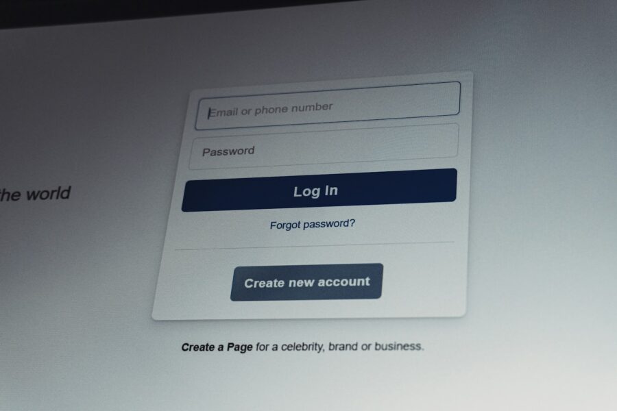 Laptop screen login